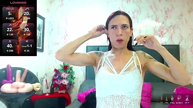 Snapshot of VanessaWolf chatting on 10/18/25, 02:29 VanessaWolf online show from 10/18/25, 02:29