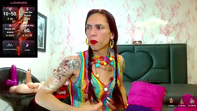 Snapshot of VanessaWolf chatting on 11/25/25, 04:18 VanessaWolf online show from 11/25/25, 04:18