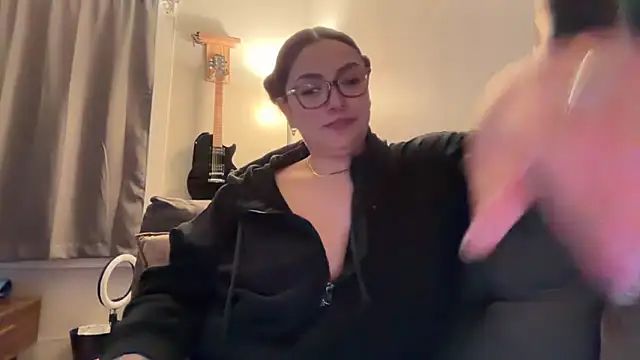 nativepumpkin95 online show from 05/16/26, 02:19