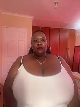 Snapshot of Michyboldy chatting on 02/17/26, 08:00 Michyboldy online show from 02/17/26, 08:00