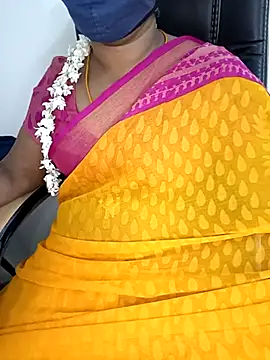 Snapshot of Tamil-hotwife chatting on 02/18/25, 12:48 Tamil-hotwife online show from 02/18/25, 12:48