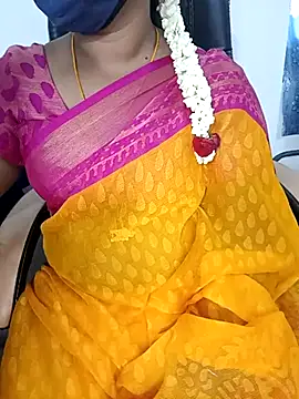 Snapshot of Tamil-hotwife chatting on 03/03/25, 04:36 Tamil-hotwife online show from 03/03/25, 04:36