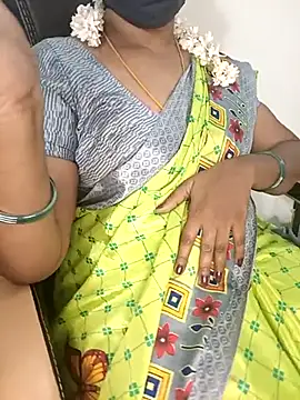 Snapshot of Tamil-hotwife chatting on 03/04/25, 03:48 Tamil-hotwife online show from 03/04/25, 03:48