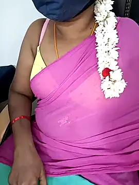 Snapshot of Tamil-hotwife chatting on 03/07/25, 06:57 Tamil-hotwife online show from 03/07/25, 06:57