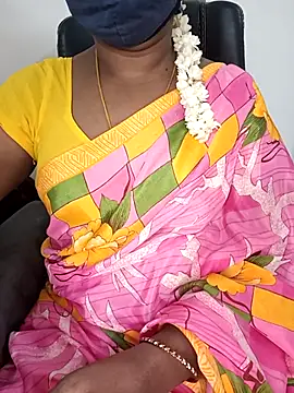 Snapshot of Tamil-hotwife chatting on 09/11/25, 07:58 Tamil-hotwife online show from 09/11/25, 07:58