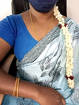 Snapshot of Tamil-hotwife chatting on 11/12/25, 08:19 Tamil-hotwife online show from 11/12/25, 08:19