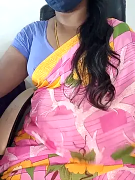 Snapshot of Tamil-hotwife chatting on 11/17/25, 04:29 Tamil-hotwife online show from 11/17/25, 04:29