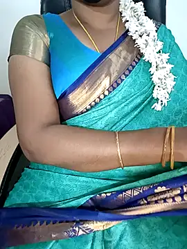 Snapshot of Tamil-hotwife chatting on 11/21/25, 04:05 Tamil-hotwife online show from 11/21/25, 04:05
