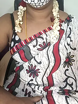 Snapshot of Tamil-hotwife chatting on 11/23/25, 04:51 Tamil-hotwife online show from 11/23/25, 04:51