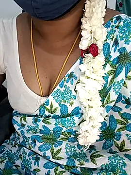 Snapshot of Tamil-hotwife chatting on 04/18/26, 04:55 Tamil-hotwife online show from 04/18/26, 04:55