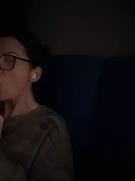 Snapshot of Fiona_Kent_ chatting on 01/04/25, 03:40 Fiona Kent online show from 01/04/25, 03:40