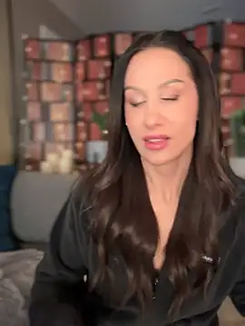 Snapshot of Fiona_Kent_ chatting on 01/26/25, 03:38 Fiona Kent online show from 01/26/25, 03:38