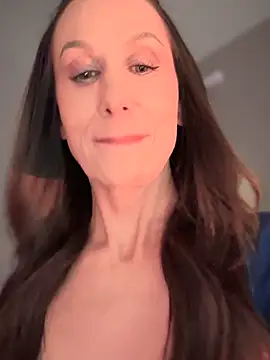 Snapshot of Fiona_Kent_ chatting on 02/05/25, 12:20 Fiona Kent online show from 02/05/25, 12:20