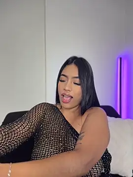 Sara mocca  online show from 04/10/26, 07:51