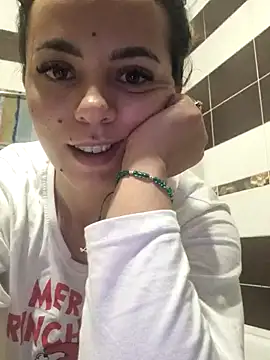 PlayfulElla online show from 12/21/25, 03:08