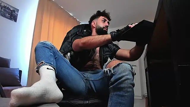 liamaesthetic online show from 03/17/26, 08:06