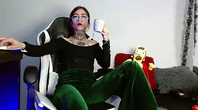 Snapshot of Ardat_Lili69 chatting on 12/19/24, 12:45 Ardat Lili69 online show from 12/19/24, 12:45