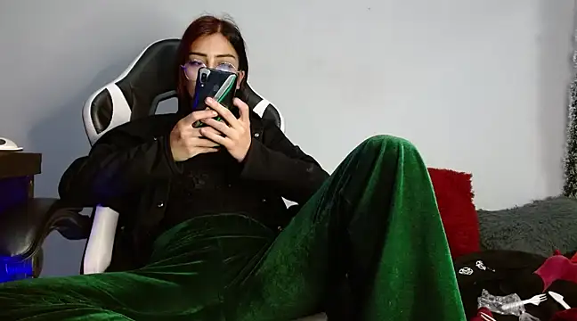 Snapshot of Ardat_Lili69 chatting on 12/19/24, 06:56 Ardat Lili69 online show from 12/19/24, 06:56