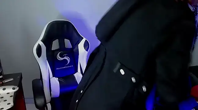 Snapshot of Ardat_Lili69 chatting on 12/30/24, 04:40 Ardat Lili69 online show from 12/30/24, 04:40