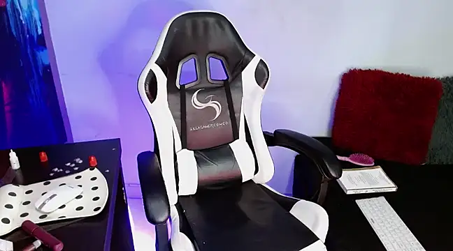 Snapshot of Ardat_Lili69 chatting on 01/29/25, 03:47 Ardat Lili69 online show from 01/29/25, 03:47