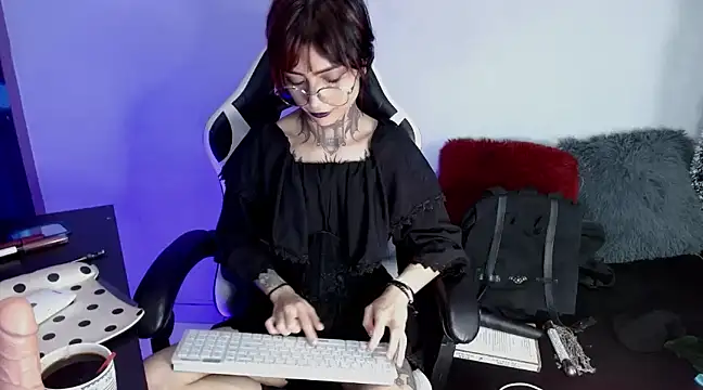 Snapshot of Ardat_Lili69 chatting on 01/31/25, 04:59 Ardat Lili69 online show from 01/31/25, 04:59