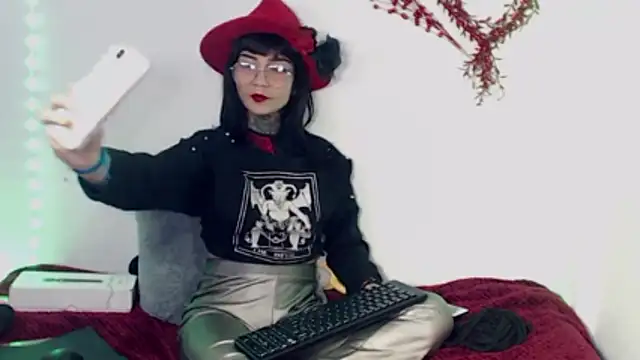 Snapshot of Ardat_Lili69 chatting on 11/28/25, 05:48 Ardat Lili69 online show from 11/28/25, 05:48