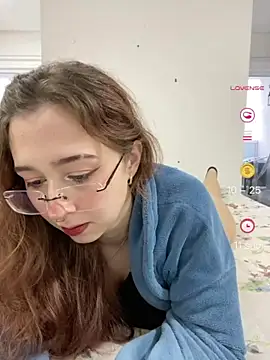 tsuki chan on online show from 06/20/26, 05:27
