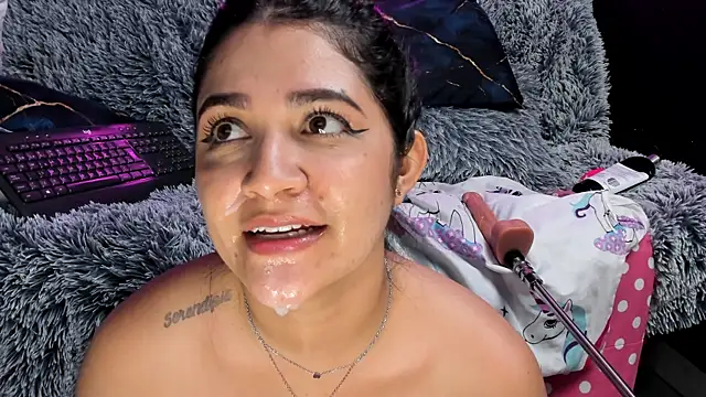 Emilyjhonson 01 online show from 10/01/25, 02:12