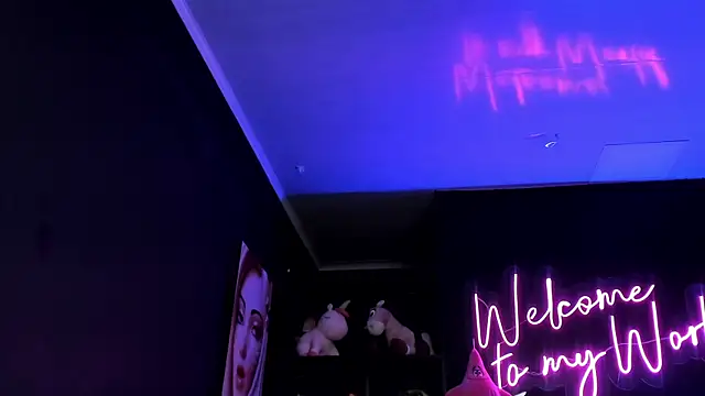 Emilyjhonson 01 online show from 04/25/26, 02:14