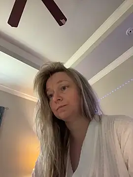 Vivian MayXxX online show from 03/23/26, 06:56