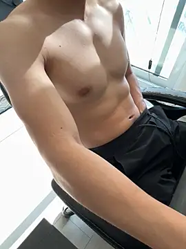 1714914111 online show from 10/06/25, 02:14