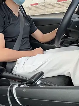 Snapshot of 1714914111 chatting on 12/17/25, 04:02 1714914111 online show from 12/17/25, 04:02