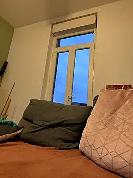 Daisy Michto Officiel online show from 11/25/25, 04:18