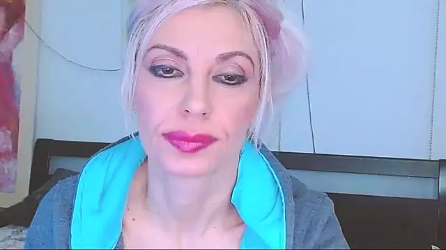 HoneyLara online show from 02/15/25, 01:31
