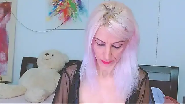 HoneyLara online show from 11/27/25, 07:49