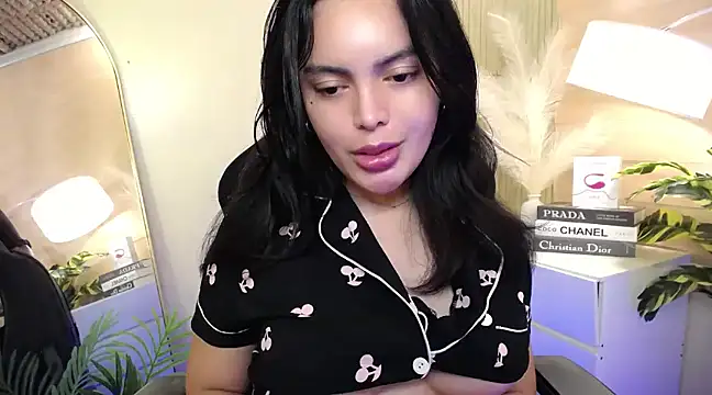 Snapshot of HotstuffCherrySummer chatting on 01/11/25, 11:56 HotstuffCherrySummer online show from 01/11/25, 11:56