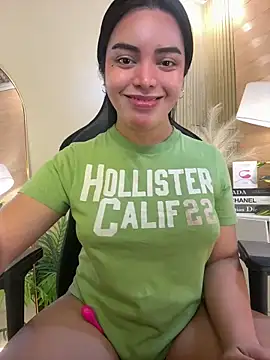 Snapshot of HotstuffCherrySummer chatting on 02/13/25, 08:17 HotstuffCherrySummer online show from 02/13/25, 08:17