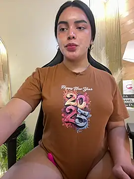 Snapshot of HotstuffCherrySummer chatting on 02/24/25, 09:32 HotstuffCherrySummer online show from 02/24/25, 09:32