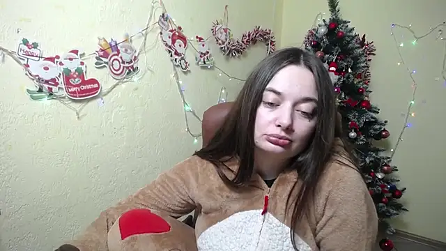 Snapshot of MilanaPrice chatting on 12/24/24, 10:28 MilanaPrice online show from 12/24/24, 10:28