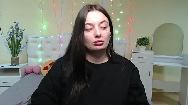 Snapshot of MilanaPrice chatting on 01/22/25, 06:31 MilanaPrice online show from 01/22/25, 06:31