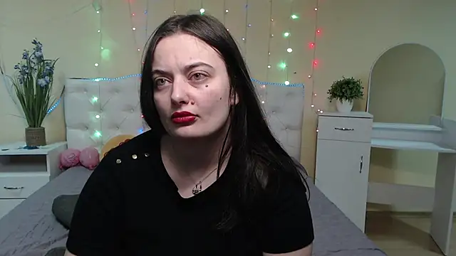 Snapshot of MilanaPrice chatting on 01/22/25, 09:32 MilanaPrice online show from 01/22/25, 09:32