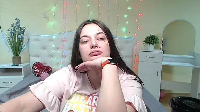 Snapshot of MilanaPrice chatting on 01/26/25, 09:40 MilanaPrice online show from 01/26/25, 09:40