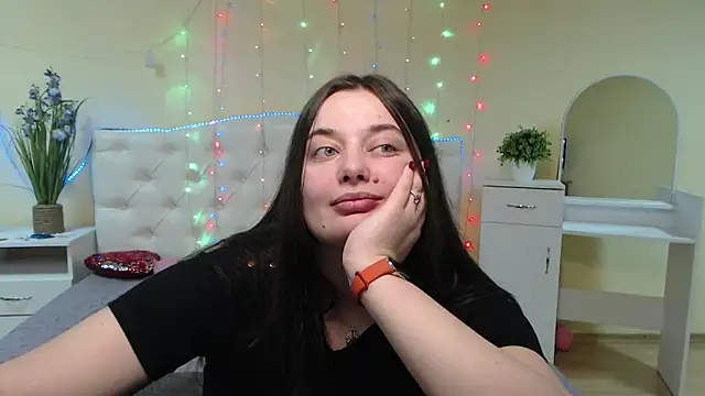 Snapshot of MilanaPrice chatting on 01/27/25, 12:43 MilanaPrice online show from 01/27/25, 12:43