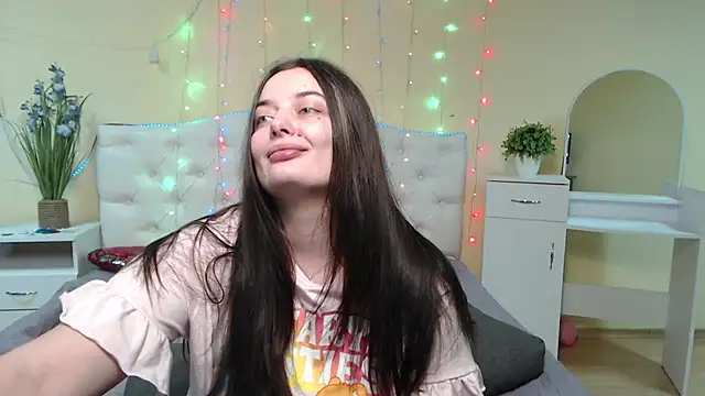 Snapshot of MilanaPrice chatting on 01/27/25, 03:47 MilanaPrice online show from 01/27/25, 03:47