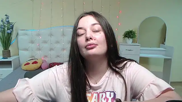 Snapshot of MilanaPrice chatting on 01/29/25, 09:28 MilanaPrice online show from 01/29/25, 09:28