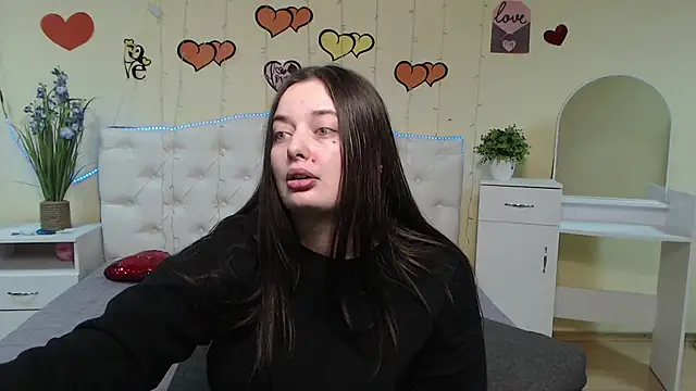 Snapshot of MilanaPrice chatting on 02/10/25, 06:35 MilanaPrice online show from 02/10/25, 06:35