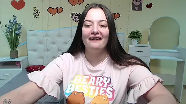 Snapshot of MilanaPrice chatting on 02/11/25, 03:50 MilanaPrice online show from 02/11/25, 03:50