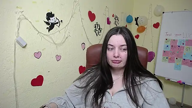 Snapshot of MilanaPrice chatting on 03/06/25, 12:43 MilanaPrice online show from 03/06/25, 12:43