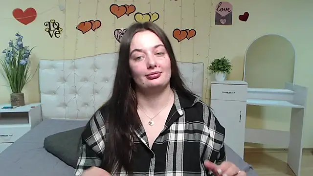 Snapshot of MilanaPrice chatting on 03/11/25, 06:30 MilanaPrice online show from 03/11/25, 06:30