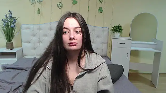 Snapshot of MilanaPrice chatting on 03/20/25, 03:47 MilanaPrice online show from 03/20/25, 03:47